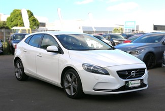 2013 Volvo V40 - Thumbnail
