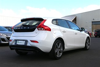 2013 Volvo V40 - Thumbnail