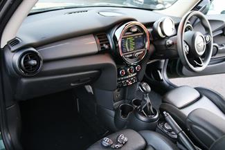 2015 Mini Cooper - Thumbnail