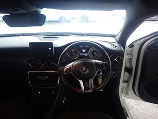 2013 Mercedes-Benz A250 - Thumbnail