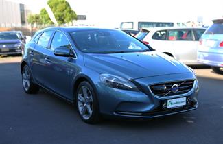 2013 Volvo V40 - Thumbnail