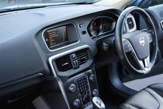 2013 Volvo V40 - Thumbnail