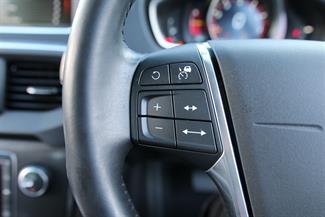 2013 Volvo V40 - Thumbnail