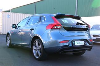 2013 Volvo V40 - Thumbnail
