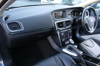 2013 Volvo V40 - Thumbnail