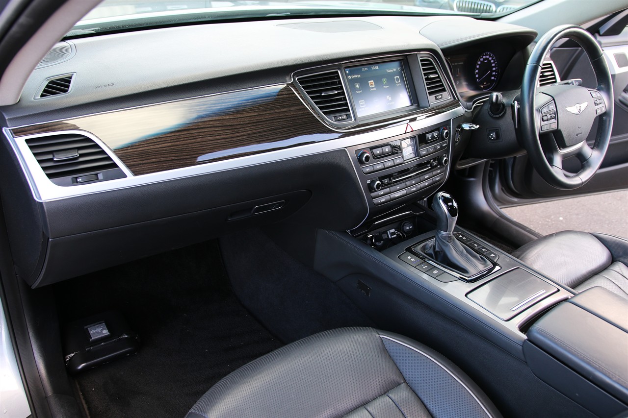 2014 Hyundai Genesis