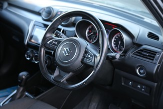 2021 Suzuki Swift - Thumbnail