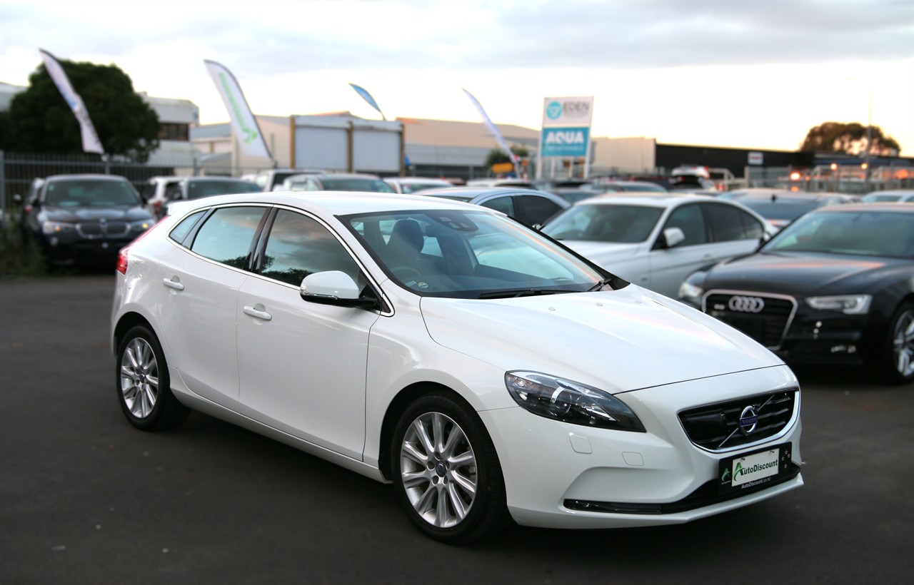2015 Volvo V40
