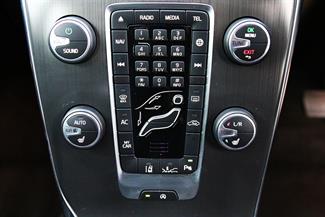 2015 Volvo V40 - Thumbnail
