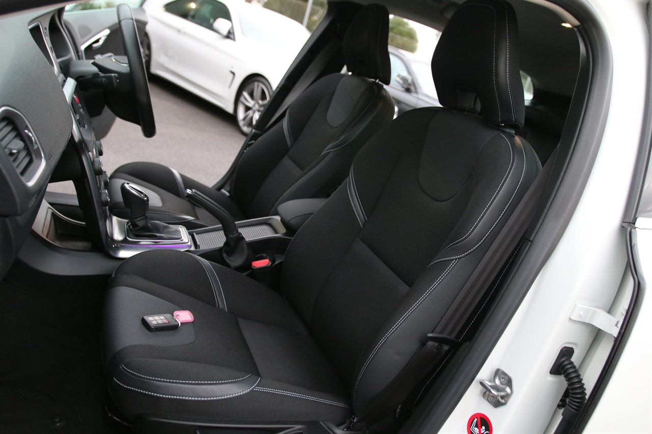 2015 Volvo V40