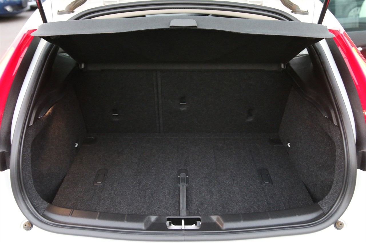 2015 Volvo V40
