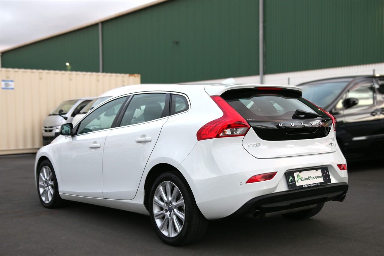 2015 Volvo V40