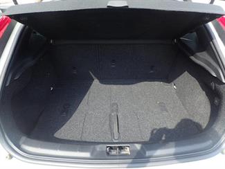 2013 Volvo V40 - Thumbnail