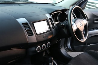 2007 Mitsubishi Outlander - Thumbnail