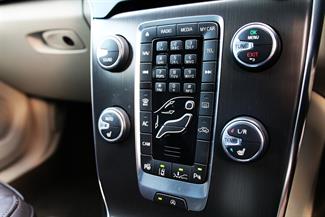 2013 Volvo V40 - Thumbnail