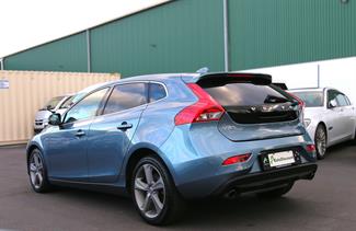 2013 Volvo V40 - Thumbnail