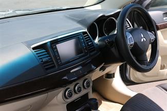 2008 Mitsubishi Galant - Thumbnail