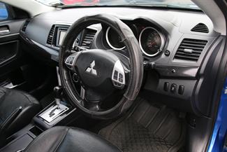 2018 Mitsubishi Lancer - Thumbnail