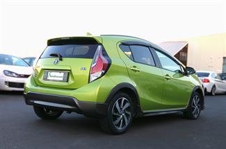 2015 Toyota Aqua - Thumbnail