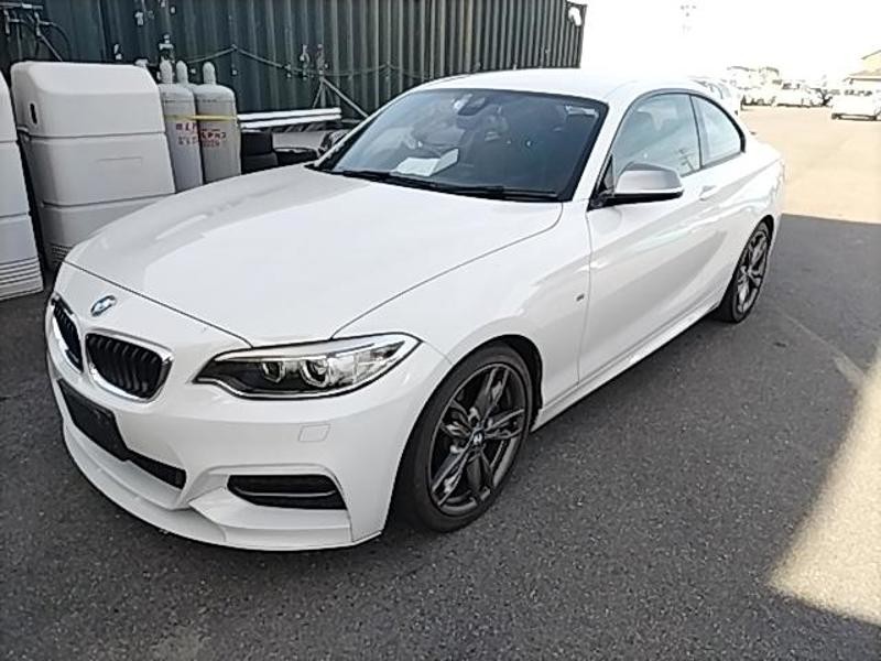 2016 BMW M235i