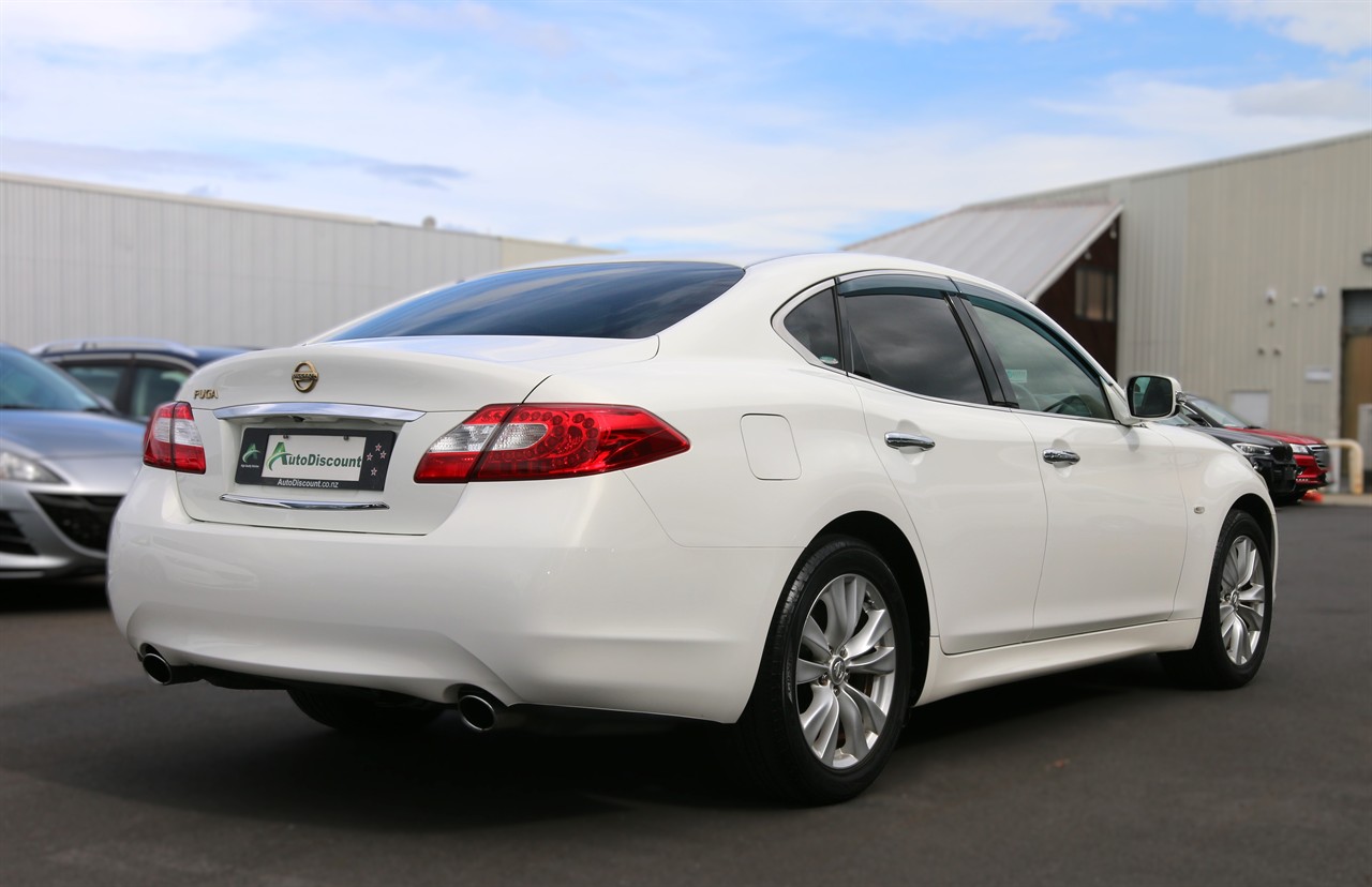 2012 Nissan Fuga