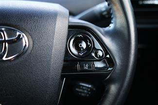 2019 Toyota Prius - Thumbnail
