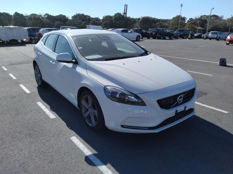 2015 Volvo V40
