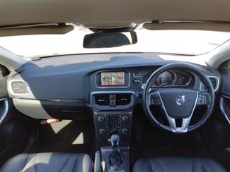 2015 Volvo V40 - Thumbnail