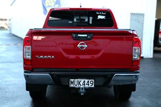 2020 Nissan Navara - Thumbnail