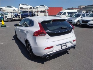 2013 Volvo V40 - Thumbnail