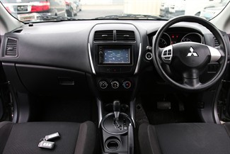 2010 Mitsubishi RVR - Thumbnail