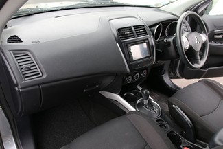 2010 Mitsubishi RVR - Thumbnail