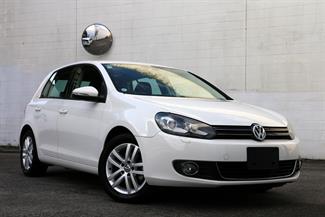 2011 Volkswagen Golf - Thumbnail