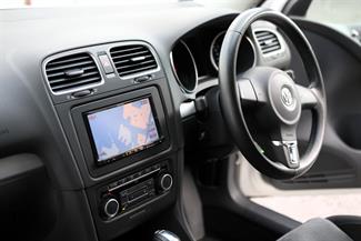 2011 Volkswagen Golf - Thumbnail