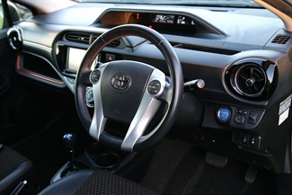 2015 Toyota Aqua - Thumbnail