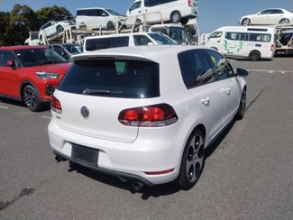 2013 Volkswagen Golf - Thumbnail