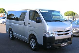 2018 Toyota Regius - Thumbnail