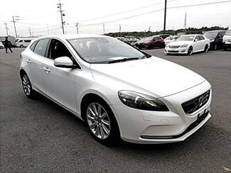2014 Volvo V40 - Thumbnail