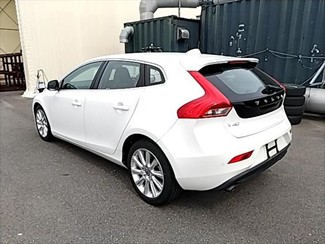 2014 Volvo V40 - Thumbnail