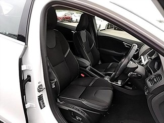 2014 Volvo V40 - Thumbnail