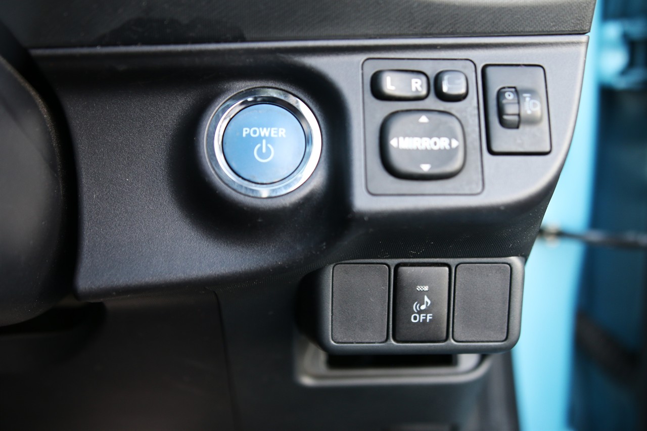 2013 Toyota Aqua
