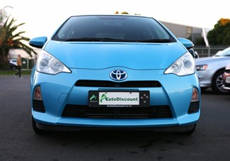 2013 Toyota Aqua - Thumbnail