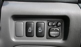 2005 Toyota Estima - Thumbnail