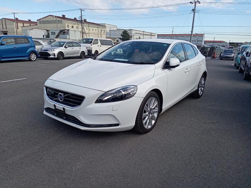 2015 Volvo V40
