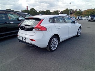 2015 Volvo V40 - Thumbnail