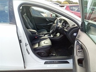 2015 Volvo V40 - Thumbnail