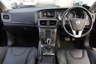 2014 Volvo V40 - Thumbnail