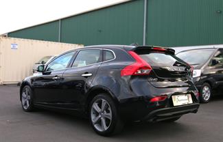 2014 Volvo V40 - Thumbnail