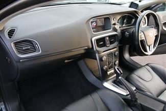 2014 Volvo V40 - Thumbnail