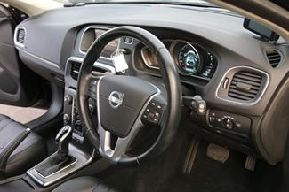 2014 Volvo V40 - Thumbnail
